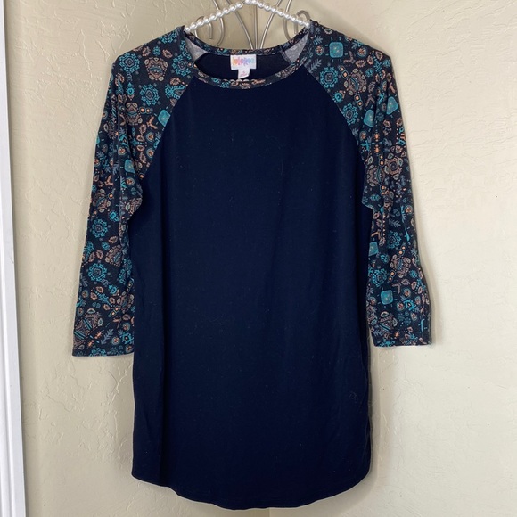LuLaRoe Tops - LulaRoe Baseball tee